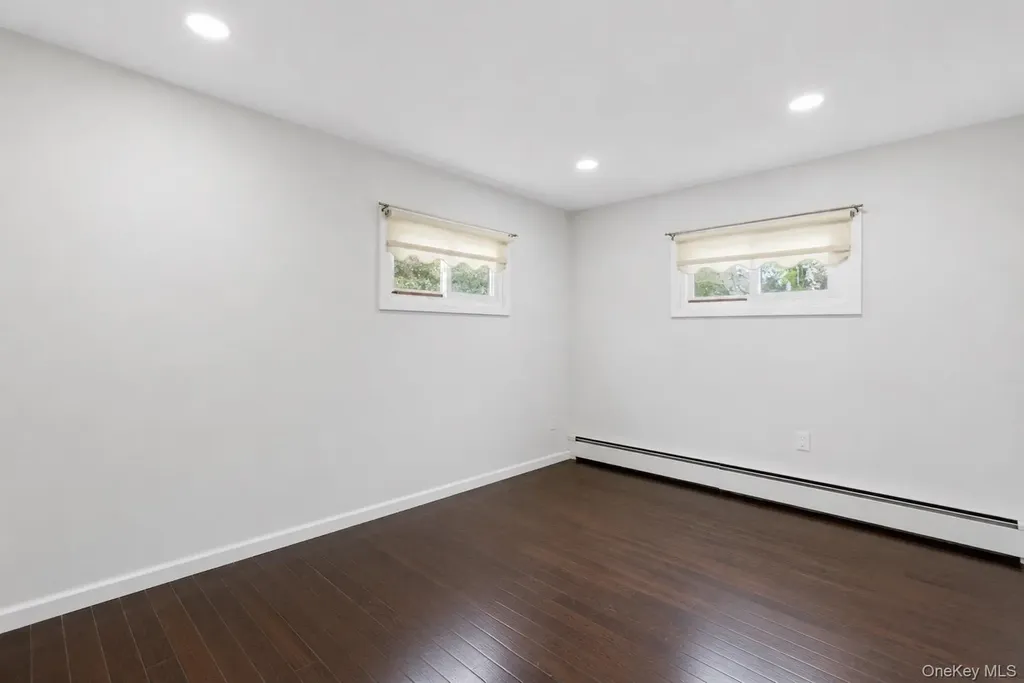 1413 Peters Boulevard Bay Shore NY 11706