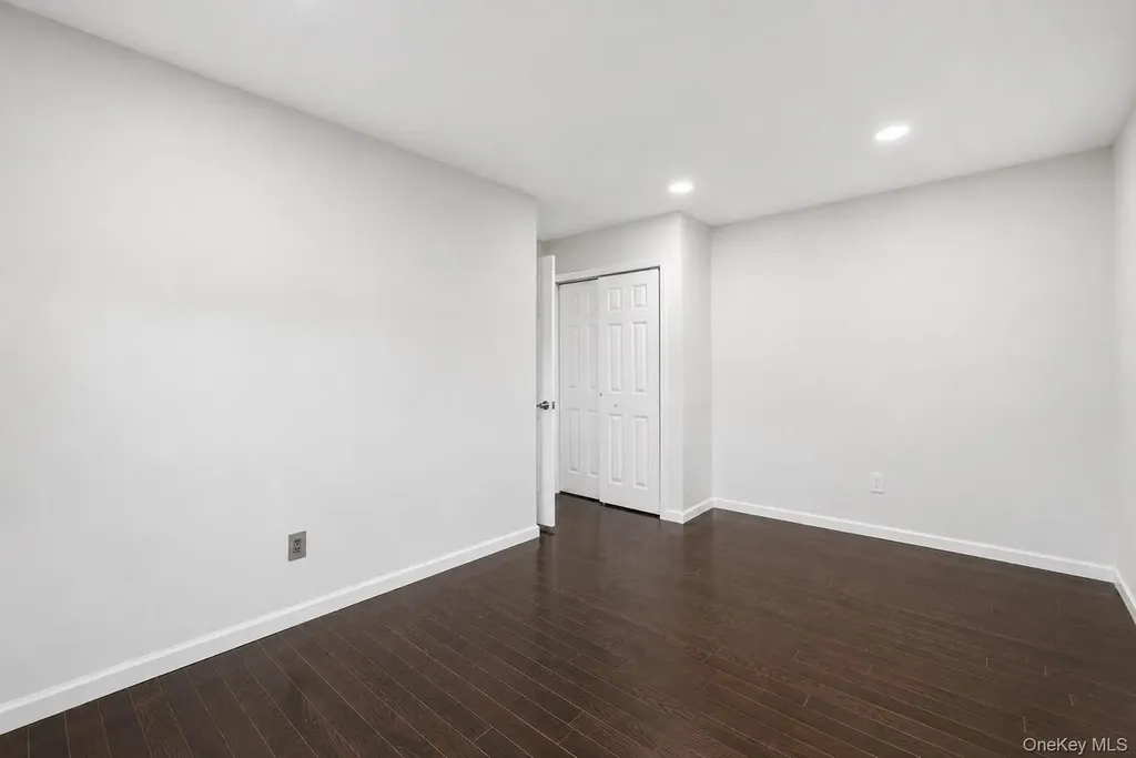 1413 Peters Boulevard Bay Shore NY 11706