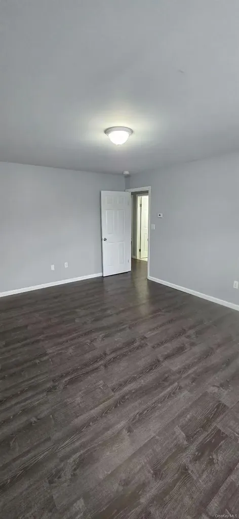 8 Harmony Lane Westbury NY 11590