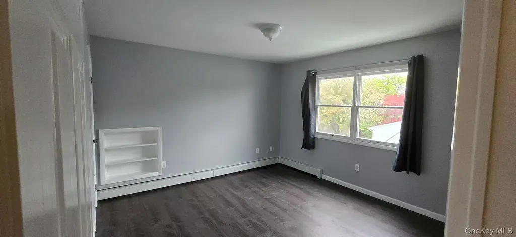 8 Harmony Lane Westbury NY 11590