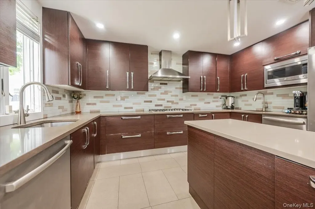 448 Westminster Road Cedarhurst NY 11516