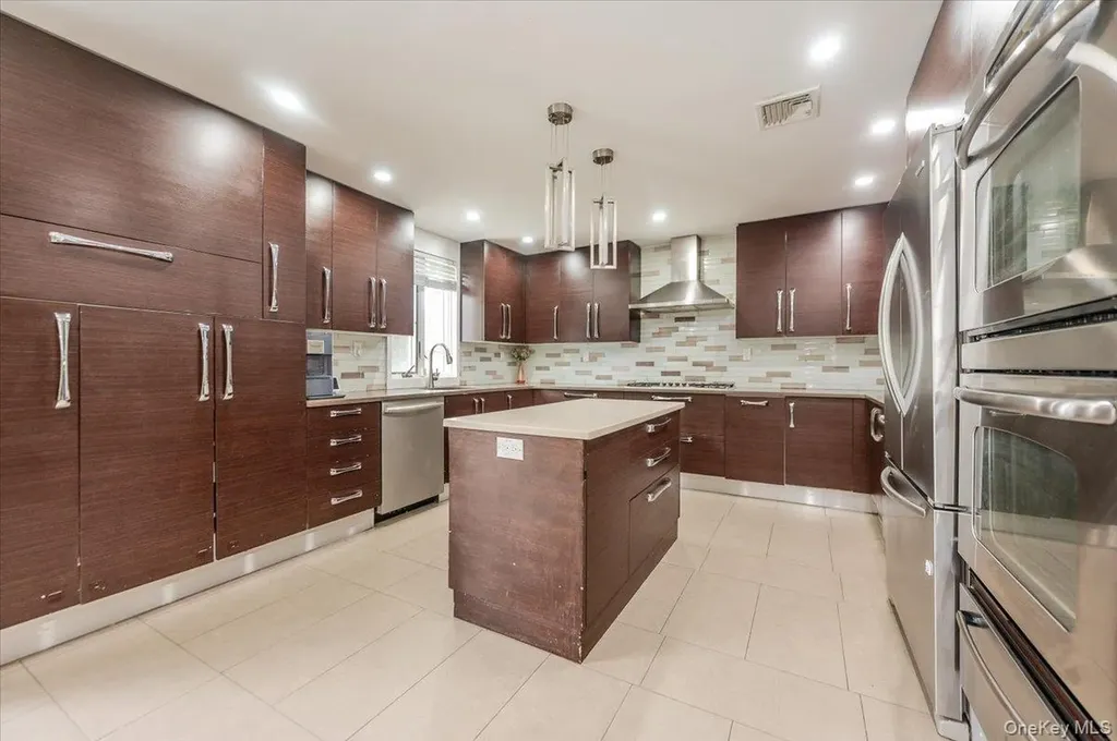 448 Westminster Road Cedarhurst NY 11516