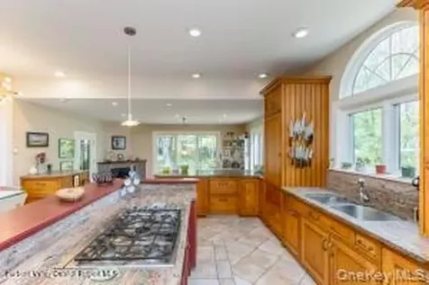 16 Sahler Mill Road Olivebridge NY 12461