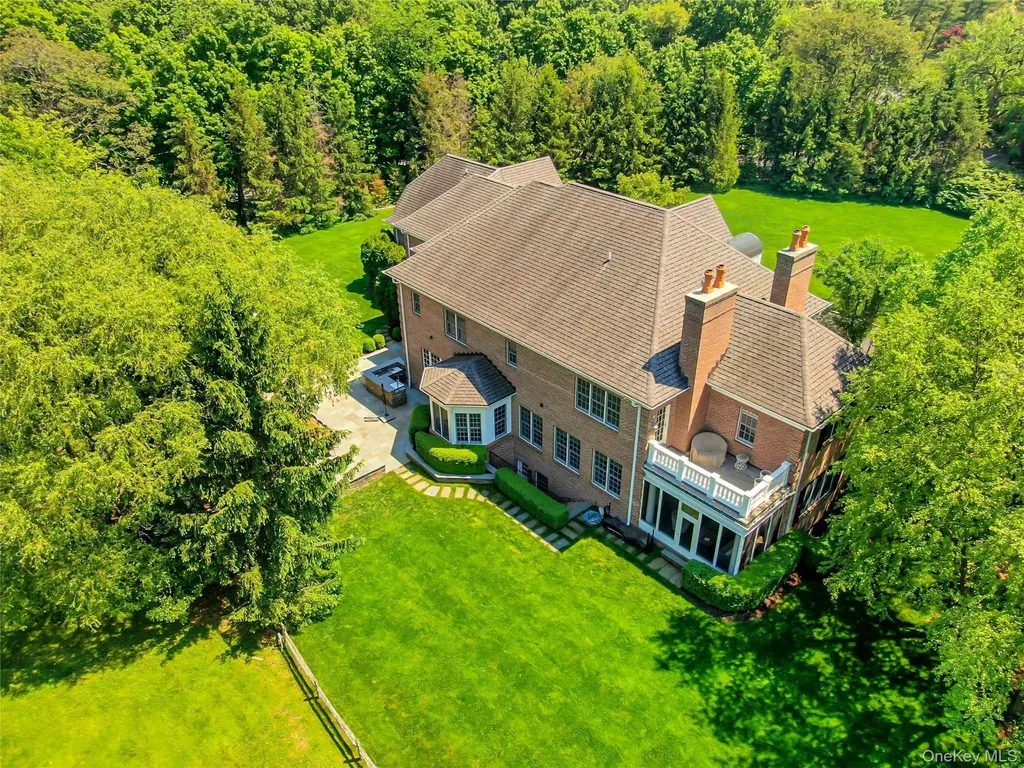 8-10 Championship Drive Mamaroneck NY 10543