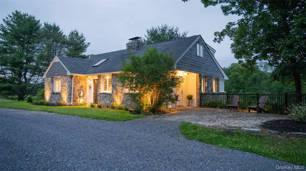 334 Lake Drive Rhinebeck NY 12572