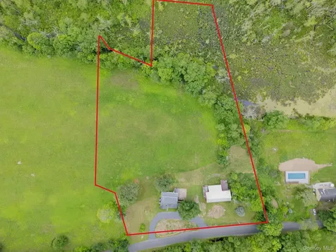 334 Lake Drive Rhinebeck NY 12572