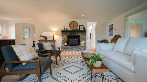 334 Lake Drive Rhinebeck NY 12572