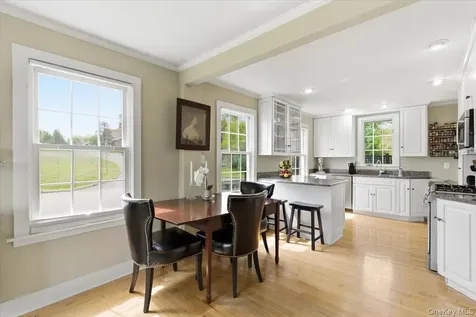 11 Greenport Parkway Hudson NY 12534