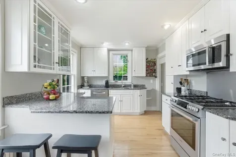 11 Greenport Parkway Hudson NY 12534