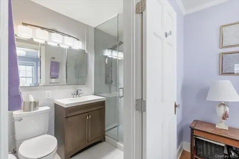 11 Greenport Parkway Hudson NY 12534