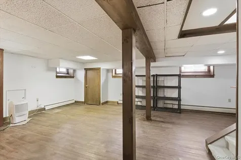 11 Greenport Parkway Hudson NY 12534