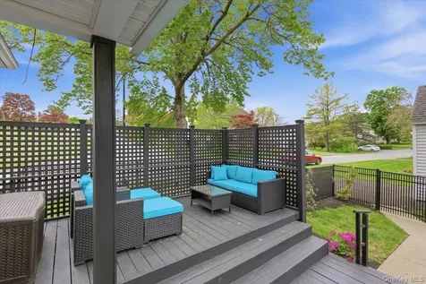 11 Greenport Parkway Hudson NY 12534