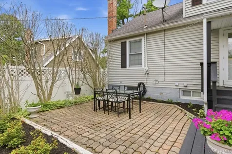 11 Greenport Parkway Hudson NY 12534
