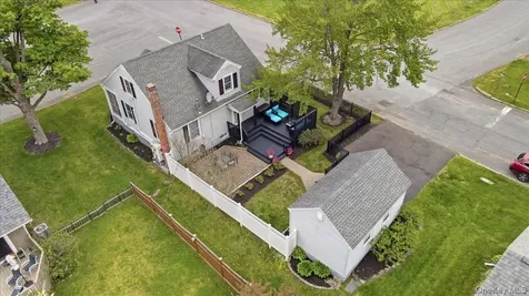 11 Greenport Parkway Hudson NY 12534
