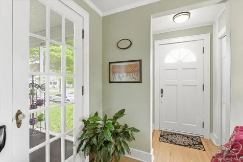 11 Greenport Parkway Hudson NY 12534
