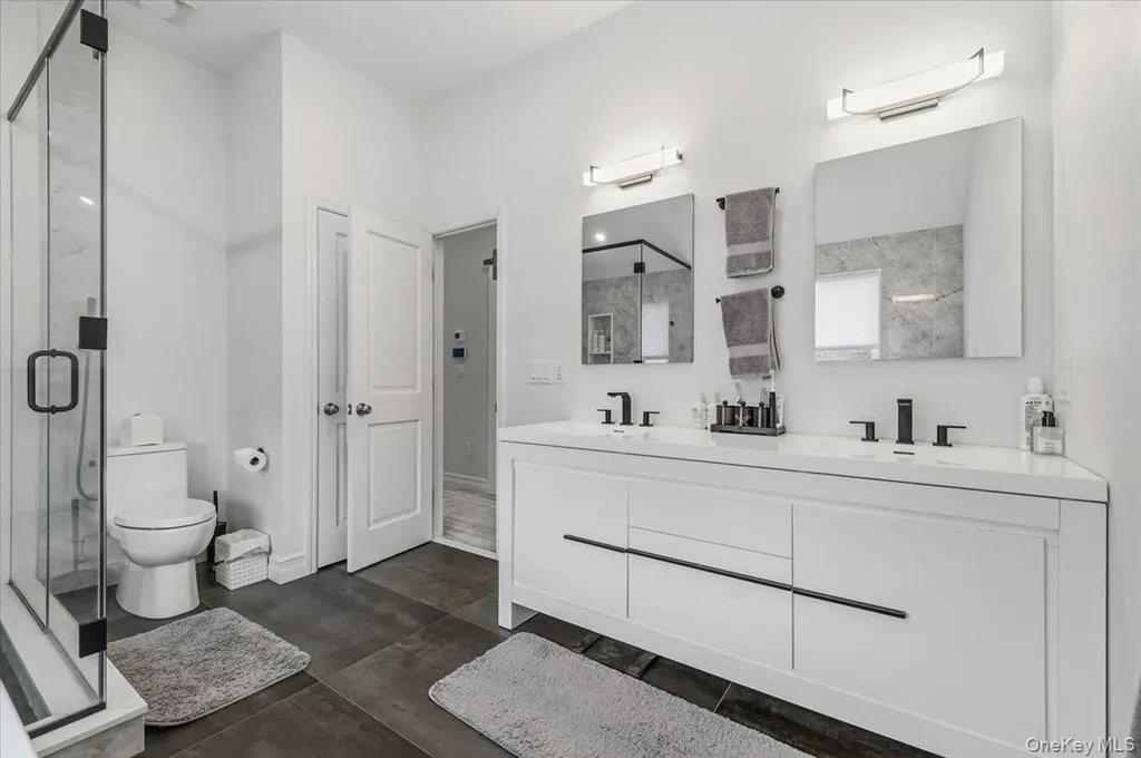 83 Joyce Lane Woodbury NY 11797