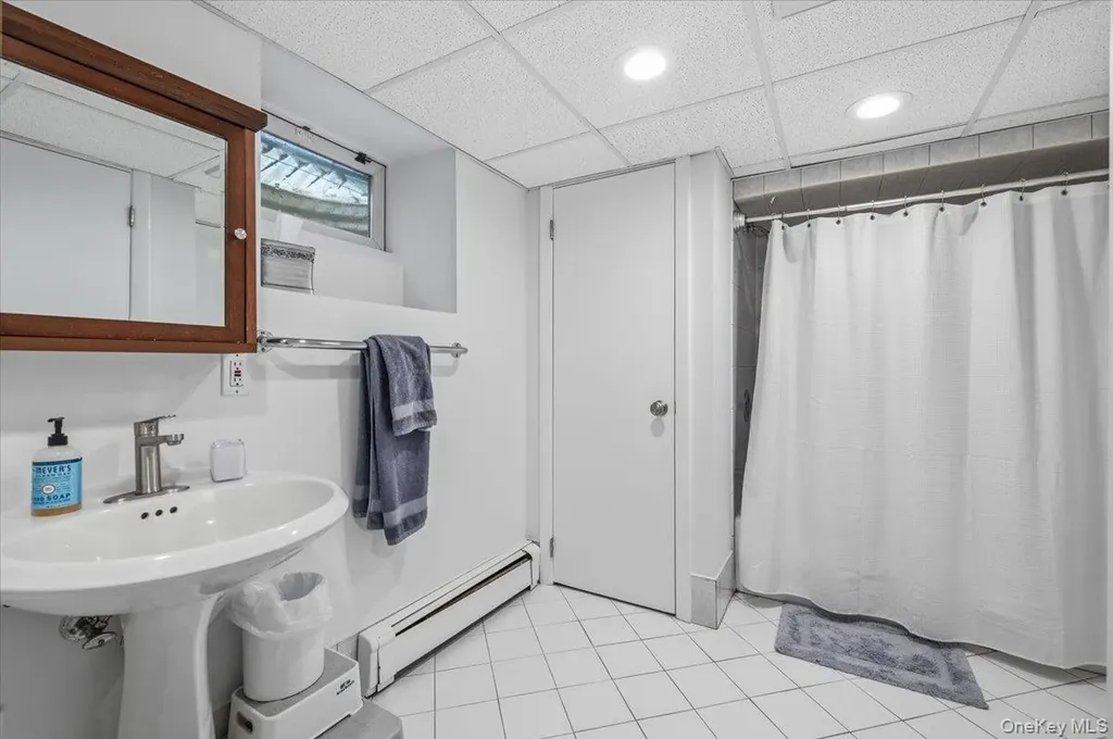83 Joyce Lane Woodbury NY 11797