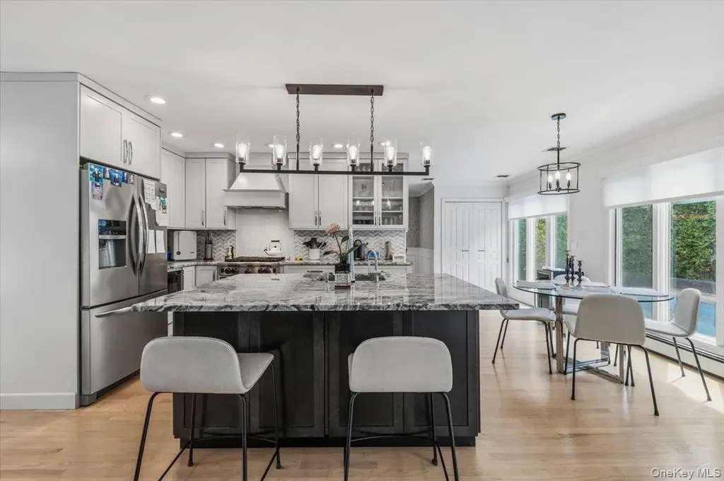 83 Joyce Lane Woodbury NY 11797