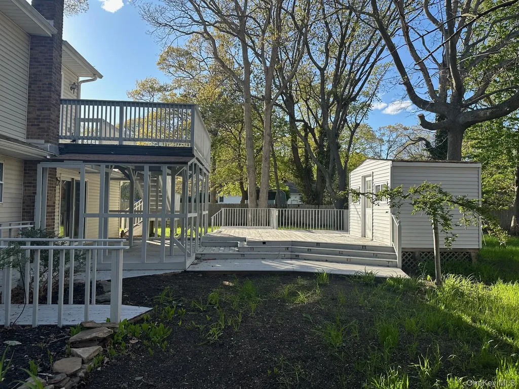 279 Beaver Drive Mastic Beach NY 11951