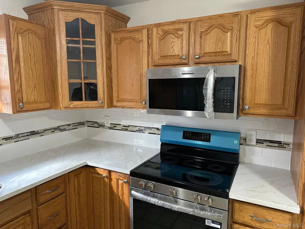 279 Beaver Drive Mastic Beach NY 11951