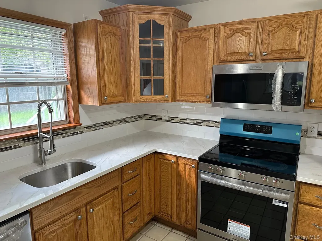 279 Beaver Drive Mastic Beach NY 11951