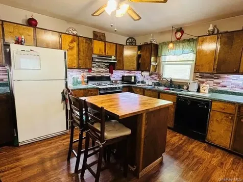 211 Sigler Road Pine Plains NY 12567