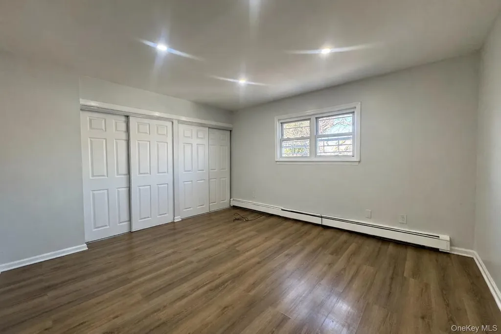 1726 Plainview Avenue Far Rockaway NY 11691