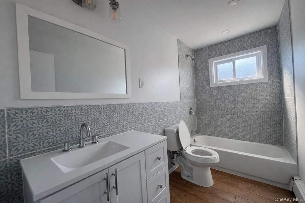1726 Plainview Avenue Far Rockaway NY 11691