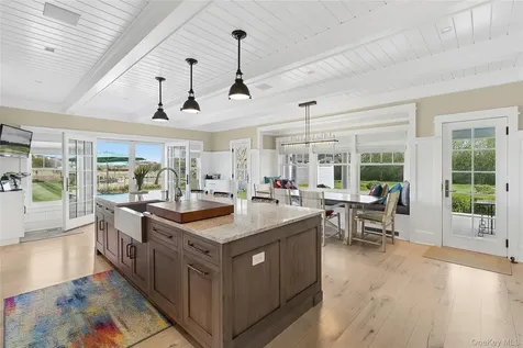 155 Duck Pond Lane Southampton NY 11968