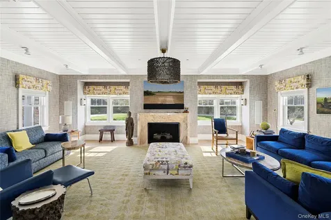 155 Duck Pond Lane Southampton NY 11968