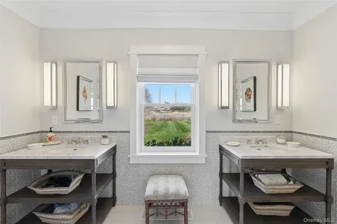 155 Duck Pond Lane Southampton NY 11968