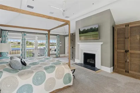 155 Duck Pond Lane Southampton NY 11968