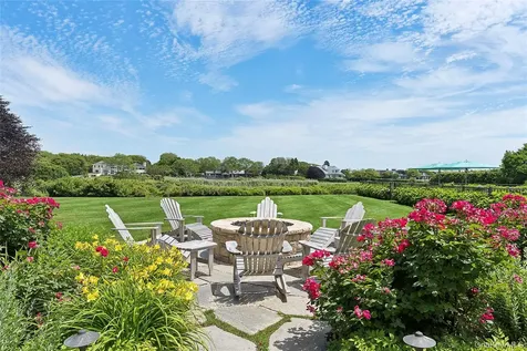 155 Duck Pond Lane Southampton NY 11968