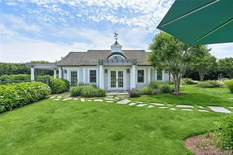 155 Duck Pond Lane Southampton NY 11968