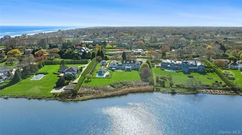 155 Duck Pond Lane Southampton NY 11968
