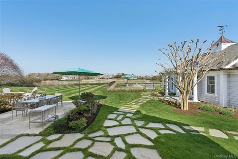 155 Duck Pond Lane Southampton NY 11968