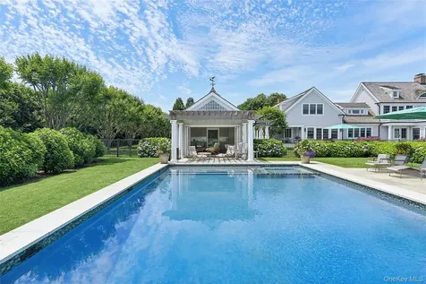 155 Duck Pond Lane Southampton NY 11968