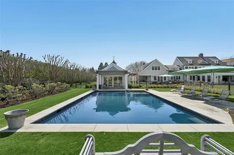 155 Duck Pond Lane Southampton NY 11968