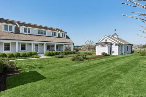 155 Duck Pond Lane Southampton NY 11968