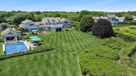 155 Duck Pond Lane Southampton NY 11968