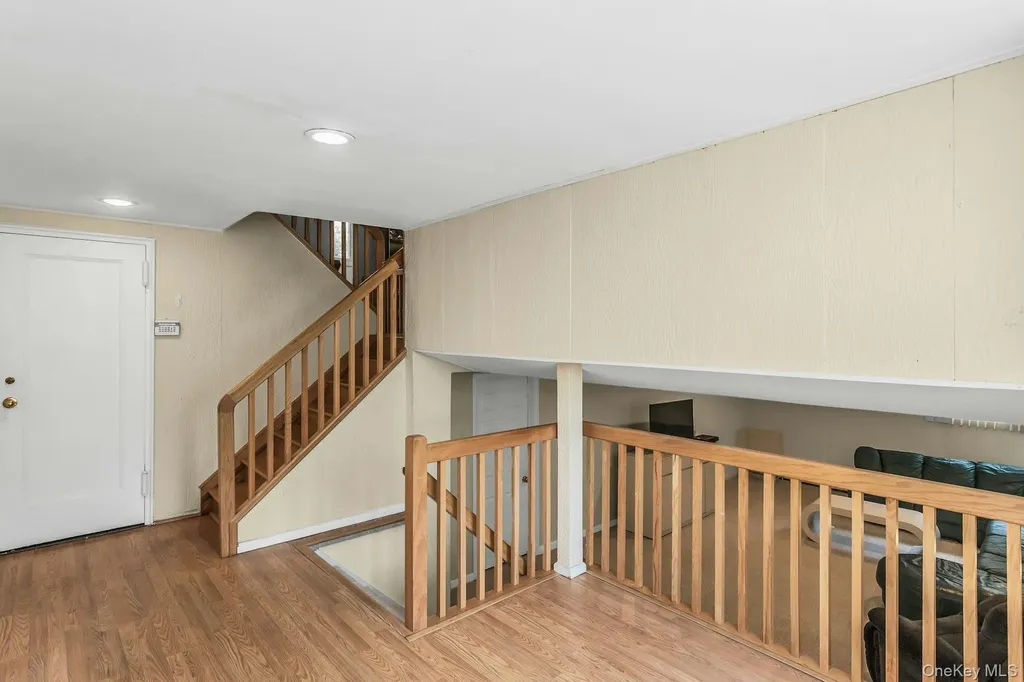 9 Avondale Road Plainview NY 11803