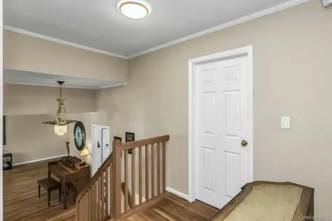 9 Avondale Road Plainview NY 11803