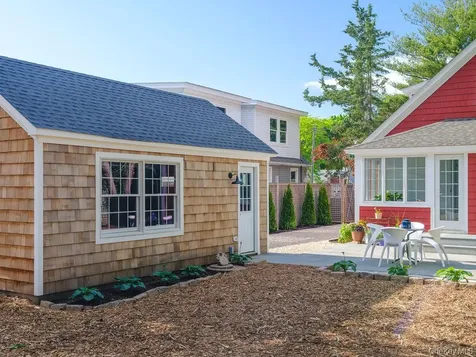 175 Aka 611 Maple Street Greenport NY 11944