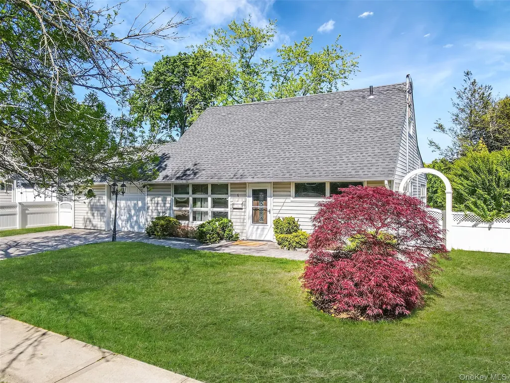 6 Arizona Avenue Syosset NY 11791
