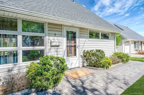 6 Arizona Avenue Syosset NY 11791