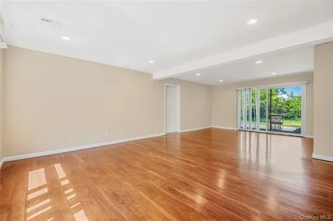 6 Arizona Avenue Syosset NY 11791