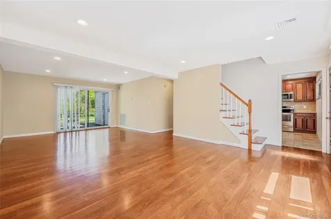 6 Arizona Avenue Syosset NY 11791