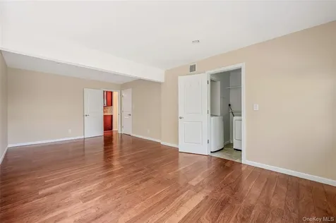 6 Arizona Avenue Syosset NY 11791