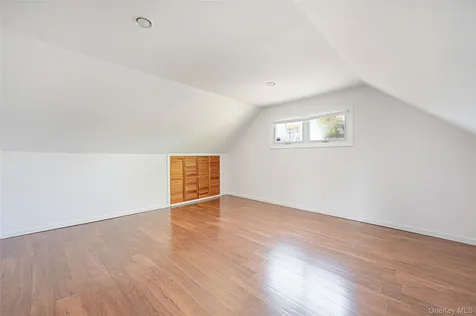 6 Arizona Avenue Syosset NY 11791