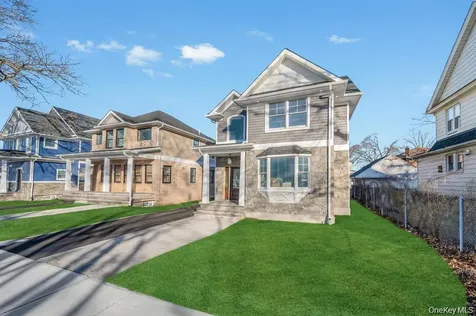 141 Emerson Avenue Floral Park NY 11001